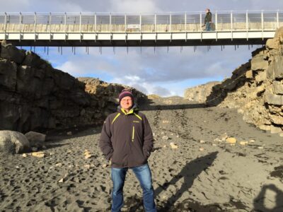 Bridge America - Europe
Miðlína