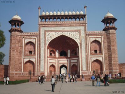 Eingangstor zum Taj Mahal Eingangstor zum Taj Mahal