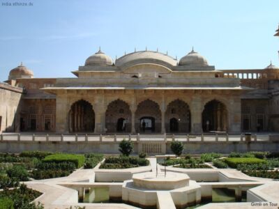 Jai Mandir (Siegeshalle) Jai Mandir (Siegeshalle)