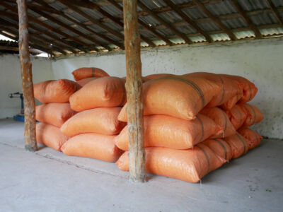 Ein Sack = ca. 30 kg Kokons