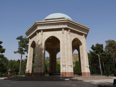 Mausoleum von Ayini