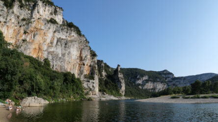 Ardèche hinter Vallon-Pont-d'Arc