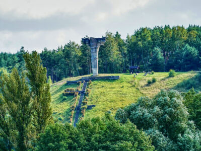 Blick auf Góra Czcibora - Denkmal für die Schlacht bei Zehden