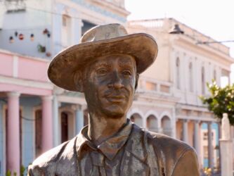 Maximiliano Bartolomé Moré - Benny Morê