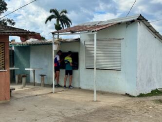 Busstop Kiosk Entronque San Diego