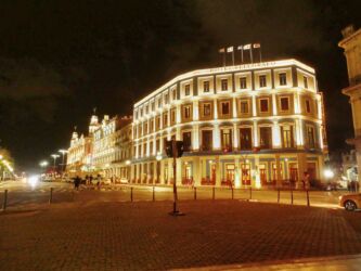 Hotel Telegtrafo am Ende des Prado