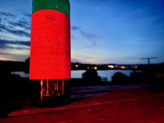 Nur wegen des Etikettes gekauft...