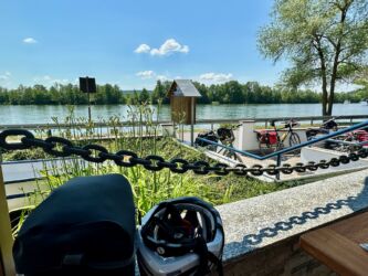 Gasthaus "Donaulände"