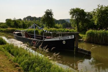 Altes Treidelschiff "Elfriede"
