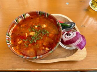 Rumänische Bohnensuppe