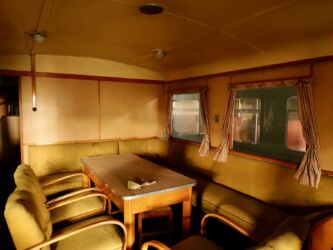 Diensttriebwagen - Kofferenzraum