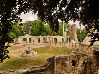 Ruine Wasserschloß Niedeck