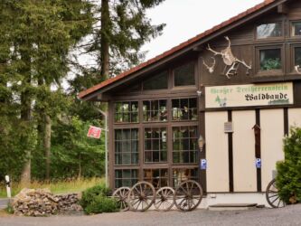 Baude am Dreiherrenstein