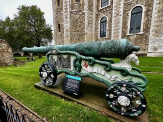 24 Pfünder Kanone aus Bronze