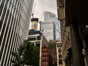 Altbau im Neubauviertel