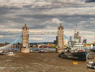 Tower Bridgde von der London Bridge