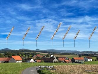 Rhön mit der Wasserkuppe (950 m)