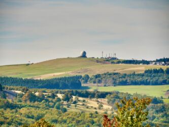 Gleitschirmflieger an der Wasserkuppe