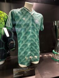 Jürgen Klinsmann, BRD-Uruguay, 25.04.1990