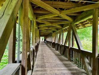Holzbrücke über die Schiltach