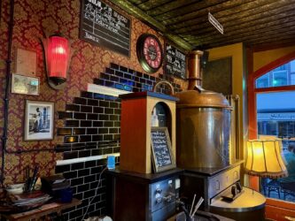 In der Nautibar again