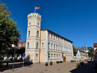 Adatu Tornis (Nadelturm)