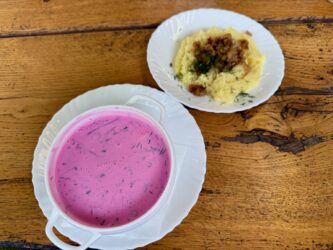 Šaltibarščiai (Rote Beete Suppe)