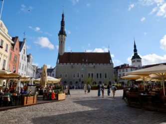 Rathausplatz und Gotisches Rathaus