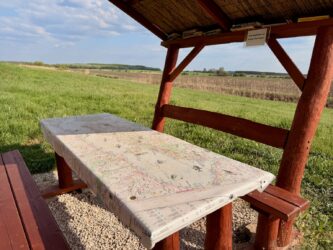 Rastplatz mit "Bibliothek"
