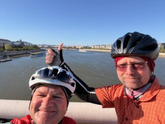 Hinze & Kunze back to Budapest