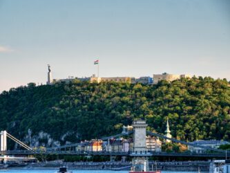 Blick zur Zitadelle auf dem Gellért Berg